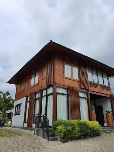 rumah kayu